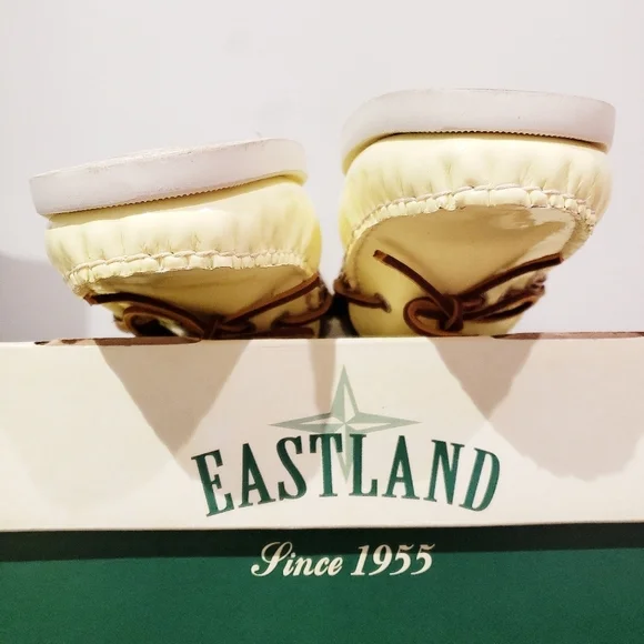 Eastland Yarmouth Leather Slip On Loafer - Picture 6 of 6